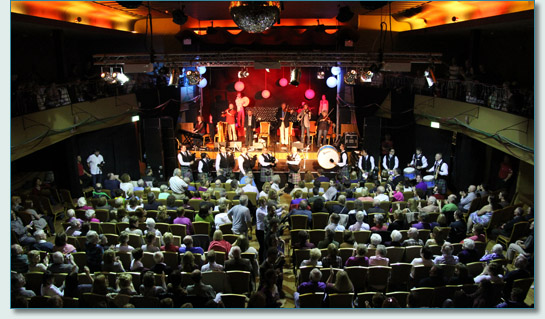 The Chieftains and Colmcille Pipe Band at the Plaza, Buncrana, Donegal for NAFCo 12