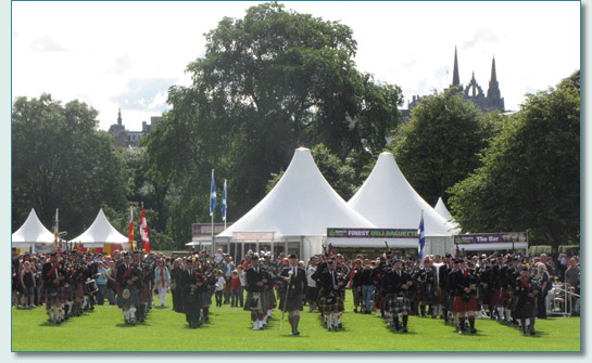 Massed Pipes and Drums at The Gathering 2009, Edinburgh