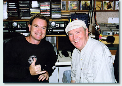 Hamish Burgess and Liam Clancy at the Mana'o Radio Studio, Wailuku, Maui in February 2007