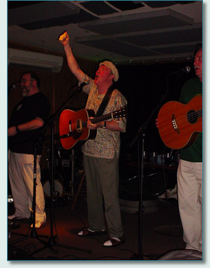Liam Clancy at Charley's in Paia, Maui '07