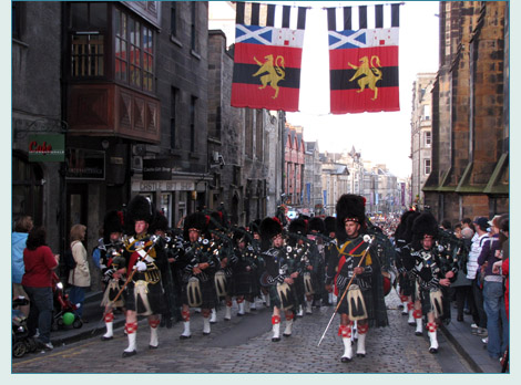 Pipeband on the Clan Parade, The Gathering 2009, Edinburgh