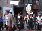 Clan Strachan (image 1) The Clan Strachan on parade on the Royal Mile